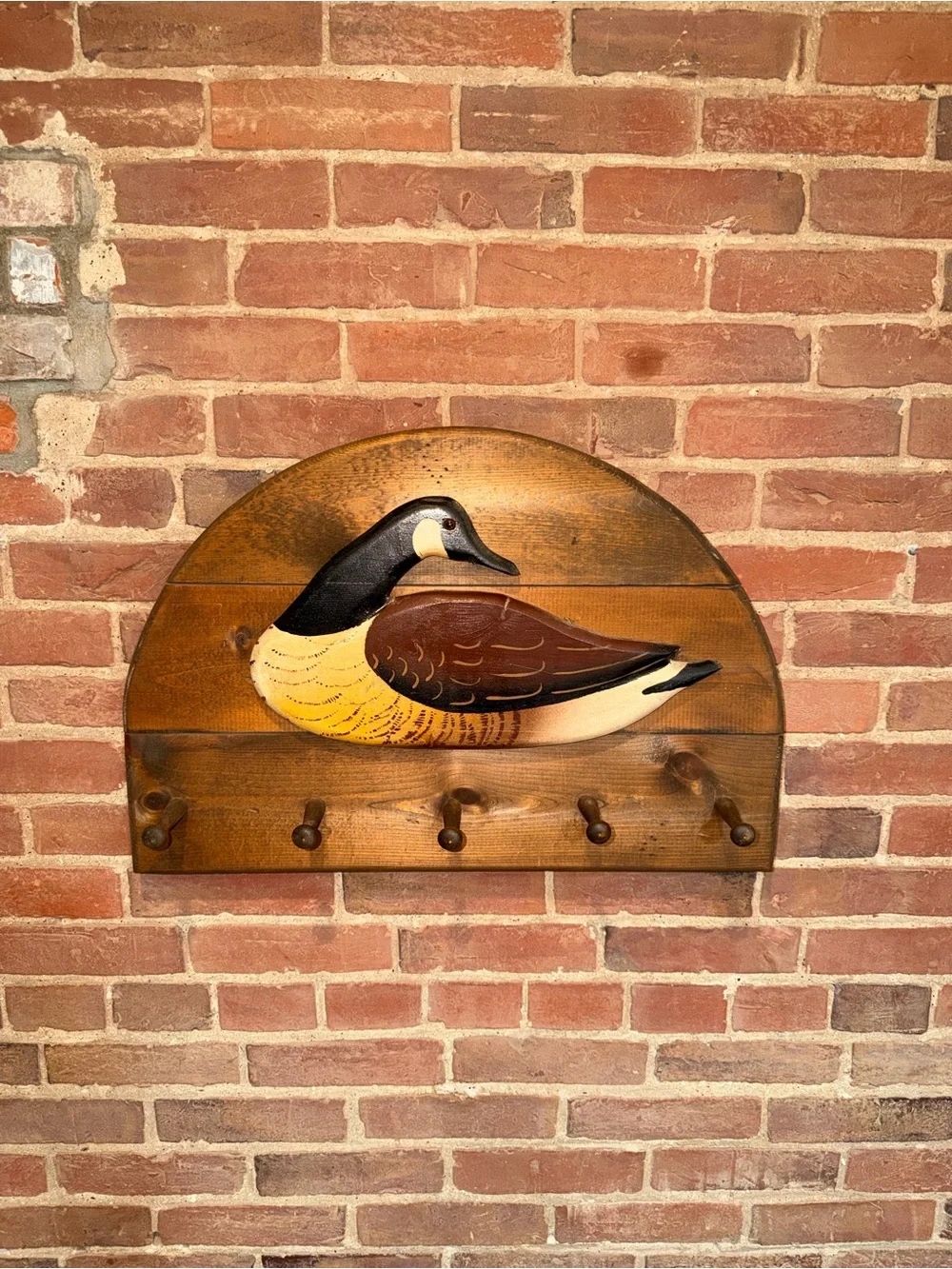 Rustic Wild Duck / Goose Wall Hook Hanging Rack in Brown and Yellow